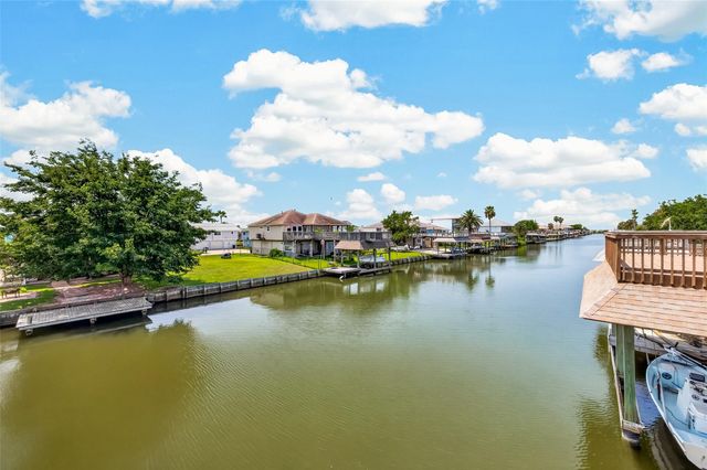 674 Warsaw Street, Bayou Vista, TX 77563