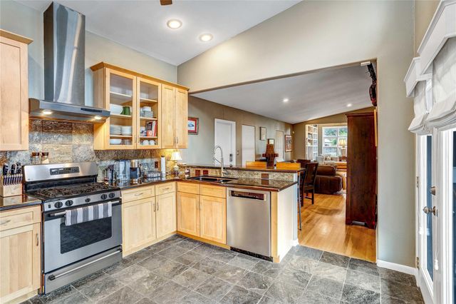 1803 Mohle DR, Austin, TX 78703