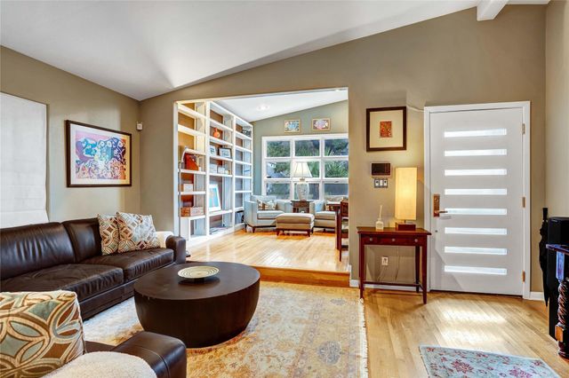 1803 Mohle DR, Austin, TX 78703