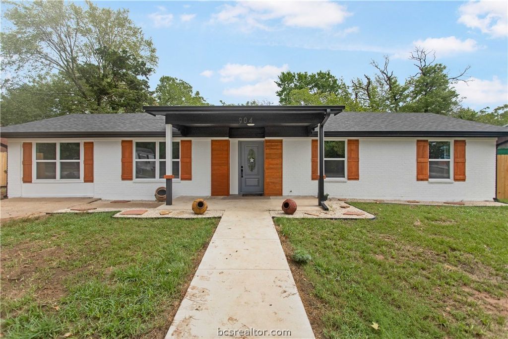 904 Westview, Caldwell, TX 77836 — exterior