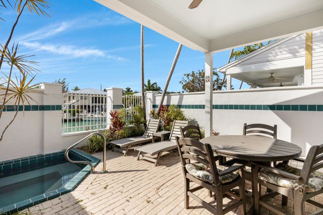 7021 Harbor Village Drive, Duck Key, FL 33050