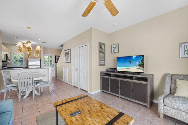 7021 Harbor Village Drive, Duck Key, FL 33050