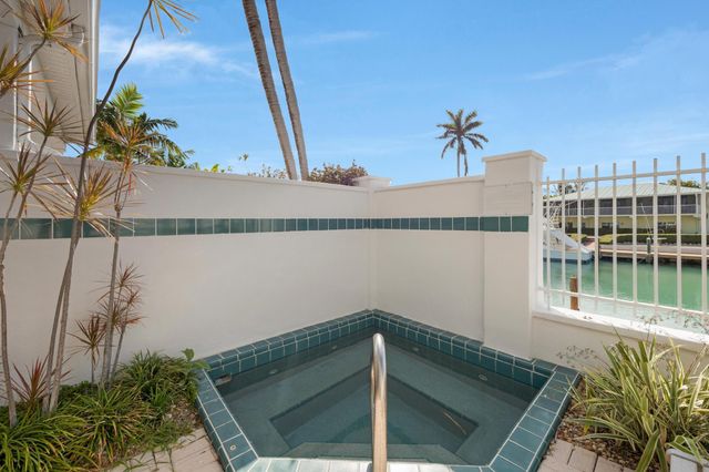 7021 Harbor Village Drive, Duck Key, FL 33050