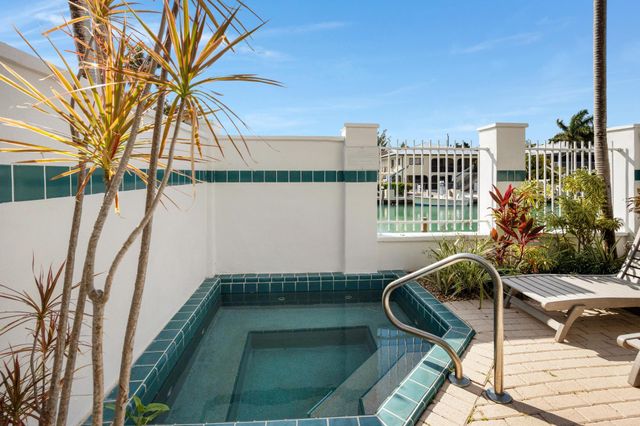 7021 Harbor Village Drive, Duck Key, FL 33050