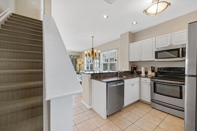 7021 Harbor Village Drive, Duck Key, FL 33050