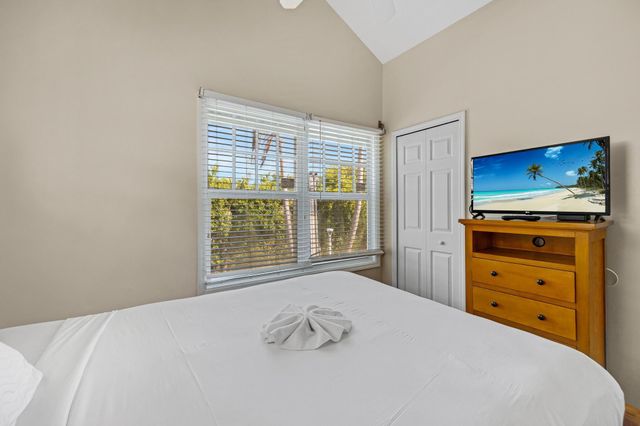 7021 Harbor Village Drive, Duck Key, FL 33050