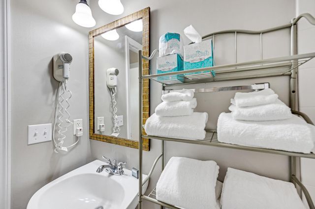 7021 Harbor Village Drive, Duck Key, FL 33050