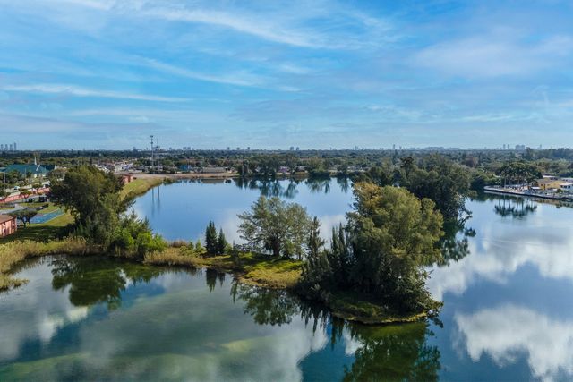 2020 NW 119th Street 1121, Miami, FL 33167