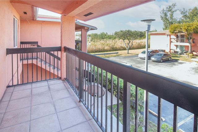 2020 NW 119th Street 1121, Miami, FL 33167