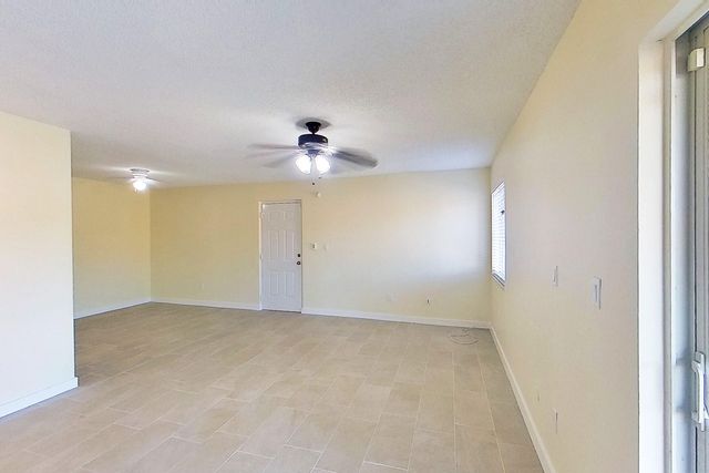 2020 NW 119th Street 1121, Miami, FL 33167