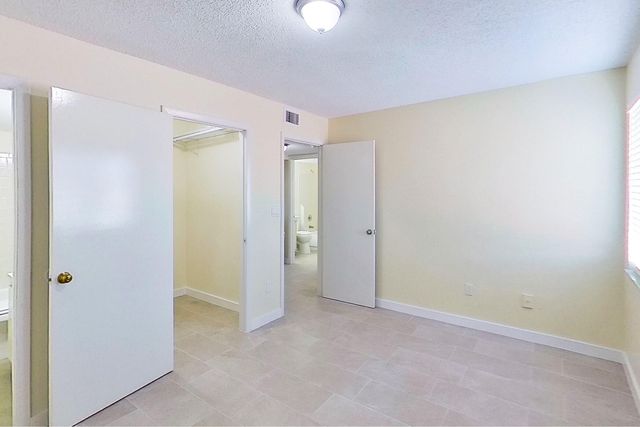 2020 NW 119th Street 1121, Miami, FL 33167