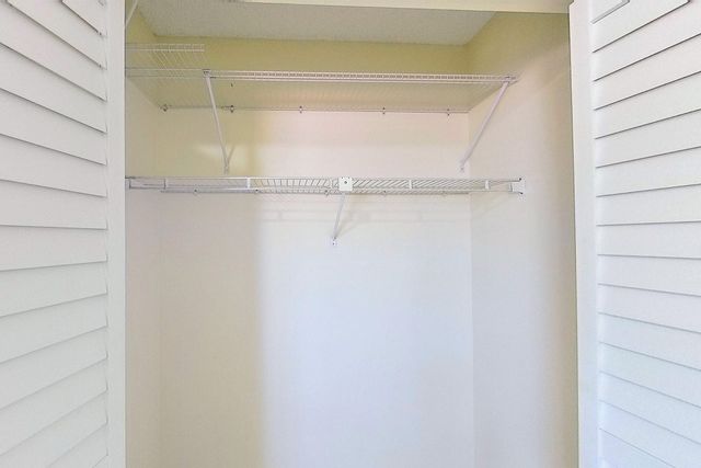 2020 NW 119th Street 1121, Miami, FL 33167