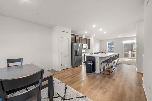 2031 Sequoia Avenue, Mundelein, IL 60060