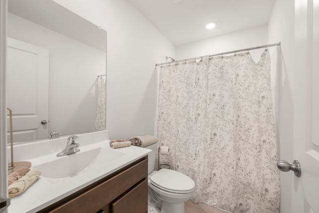 2031 Sequoia Avenue, Mundelein, IL 60060