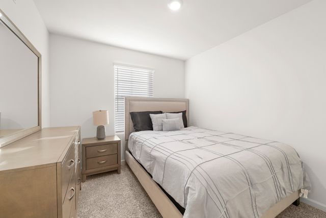 2031 Sequoia Avenue, Mundelein, IL 60060