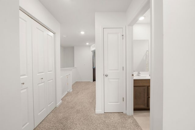 2031 Sequoia Avenue, Mundelein, IL 60060