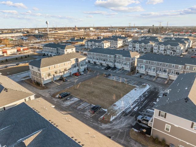 2031 Sequoia Avenue, Mundelein, IL 60060