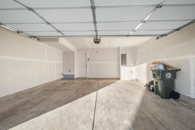 2031 Sequoia Avenue, Mundelein, IL 60060