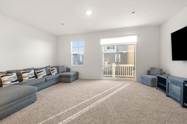 2031 Sequoia Avenue, Mundelein, IL 60060