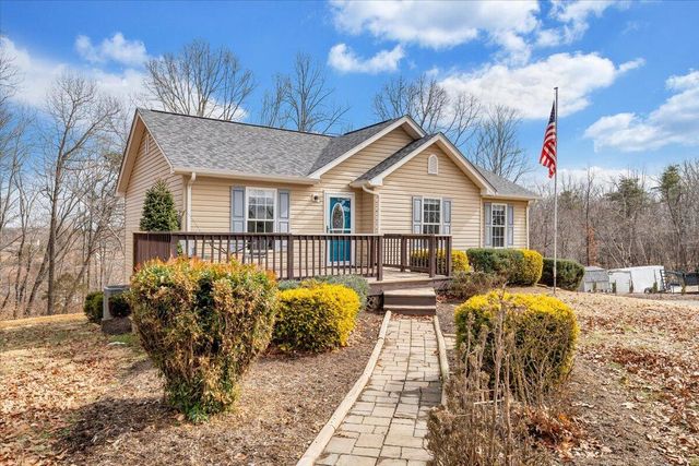 97 Lakewood Acres Drive, Hardy, VA 24101