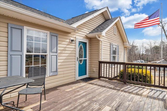 97 Lakewood Acres Drive, Hardy, VA 24101