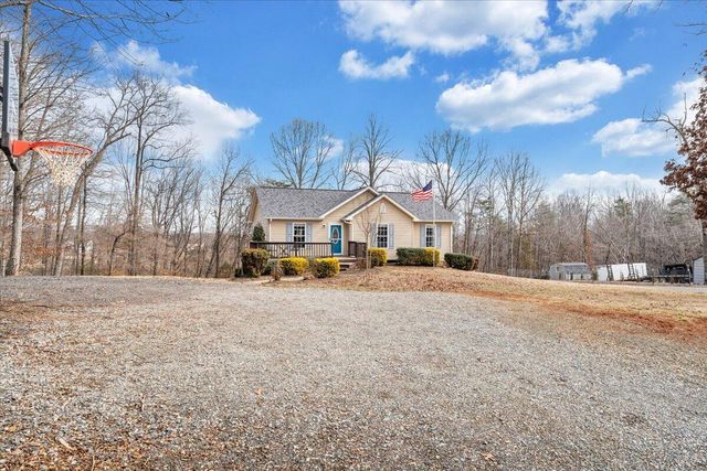 97 Lakewood Acres Drive, Hardy, VA 24101