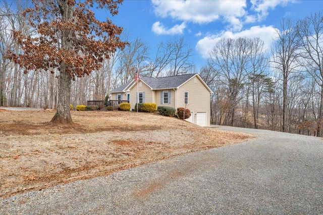 97 Lakewood Acres Drive, Hardy, VA 24101