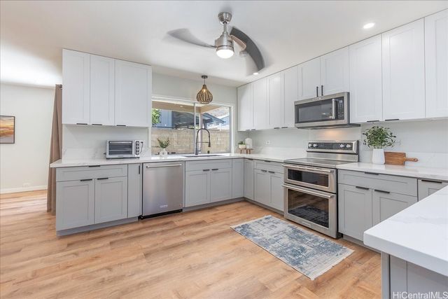 7540 Puumahoe Place, Honolulu, HI 96825