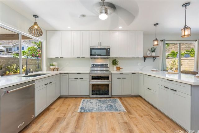 7540 Puumahoe Place, Honolulu, HI 96825