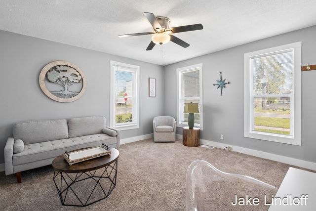 322 E Gardner Street, Sparta, MI 49345