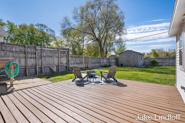 322 E Gardner Street, Sparta, MI 49345