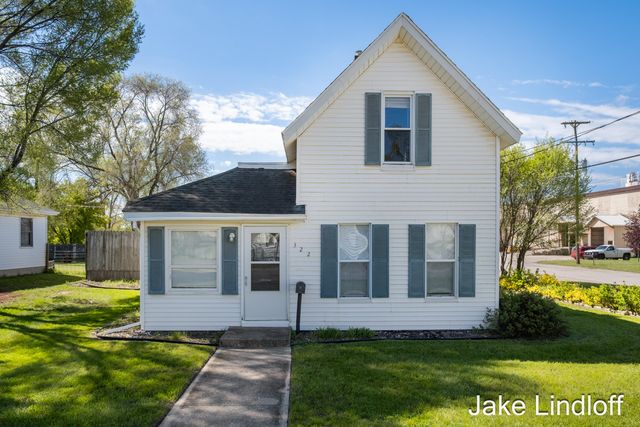 322 E Gardner Street, Sparta, MI 49345
