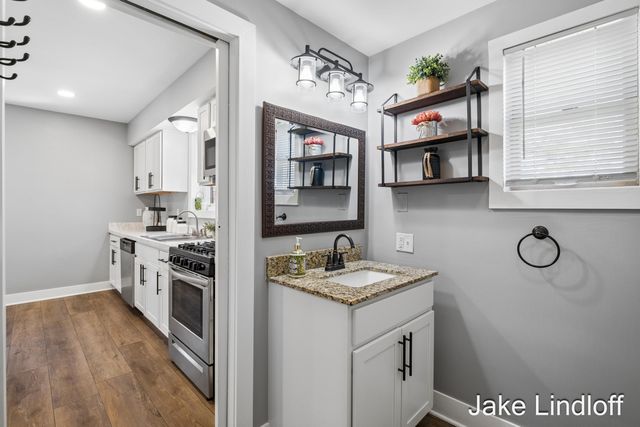 322 E Gardner Street, Sparta, MI 49345