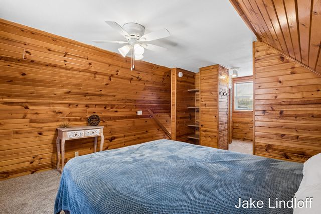 322 E Gardner Street, Sparta, MI 49345