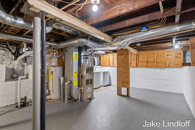 322 E Gardner Street, Sparta, MI 49345