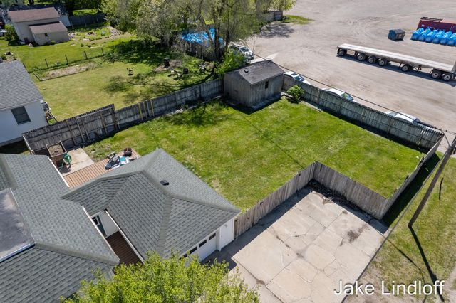 322 E Gardner Street, Sparta, MI 49345