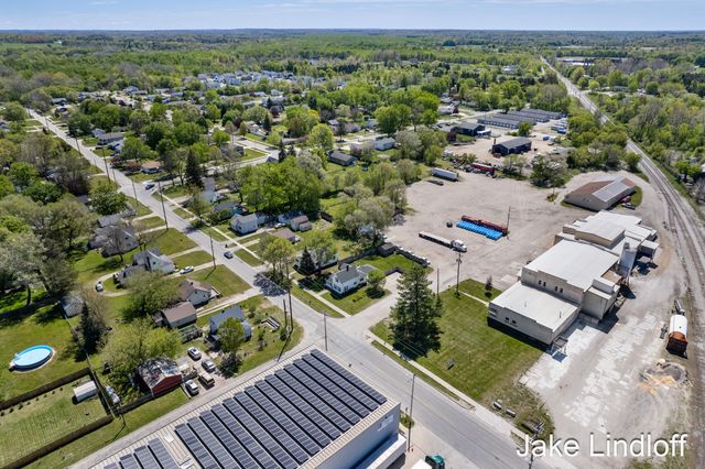322 E Gardner Street, Sparta, MI 49345