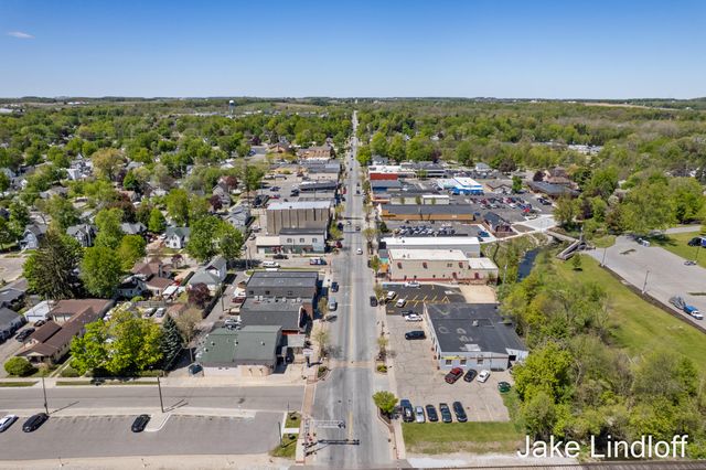 322 E Gardner Street, Sparta, MI 49345