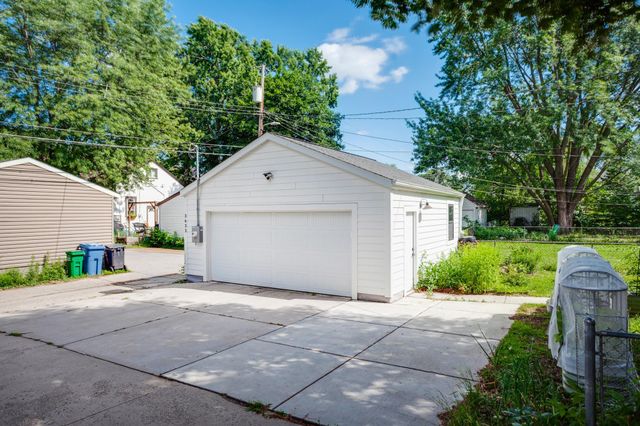 3633 41st Avenue S, Minneapolis, MN 55406