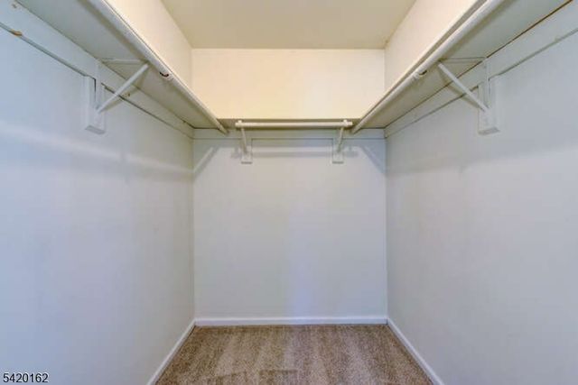 1 Gerald Ct, Lebanon Boro, NJ 08833