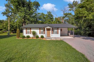 1205 Slaters Creek Rd, Goodlettsville, TN 37072