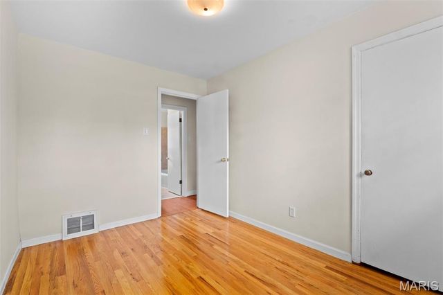 165 S Saint Jacques Street, Florissant, MO 63031