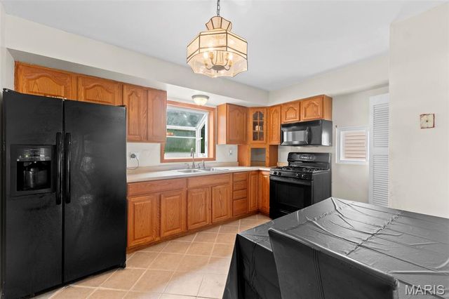 165 S Saint Jacques Street, Florissant, MO 63031