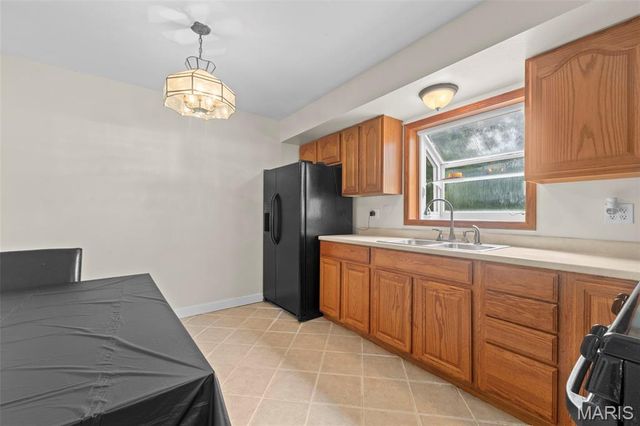 165 S Saint Jacques Street, Florissant, MO 63031