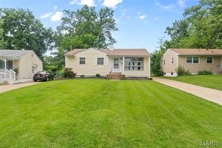 165 S Saint Jacques Street, Florissant, MO 63031
