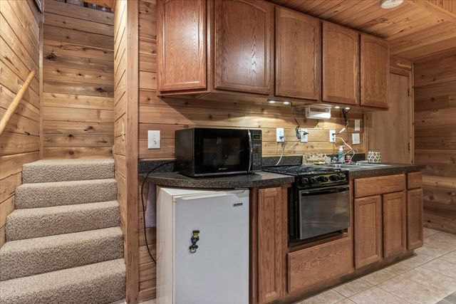 7745 Murr Road, Graff, MO 65660