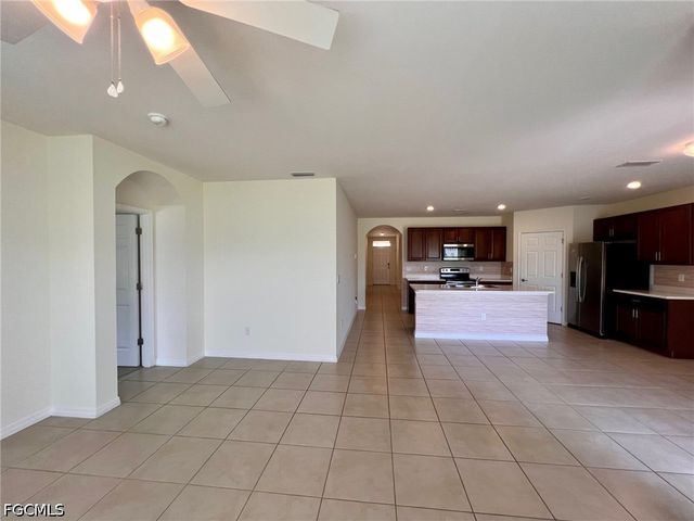 212 SW 25th AVE, Cape Coral, FL 33991