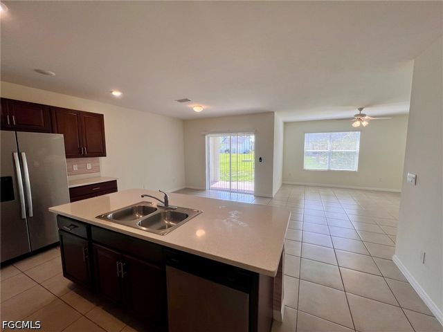 212 SW 25th AVE, Cape Coral, FL 33991