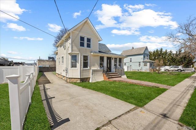 62 Westend Avenue, Freeport, NY 11520