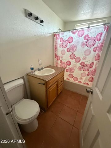 902 S 30TH Drive, Phoenix, AZ 85009